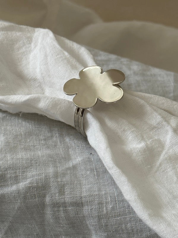 Fleur Set of 6 Nickel-Plated Napkin Rings