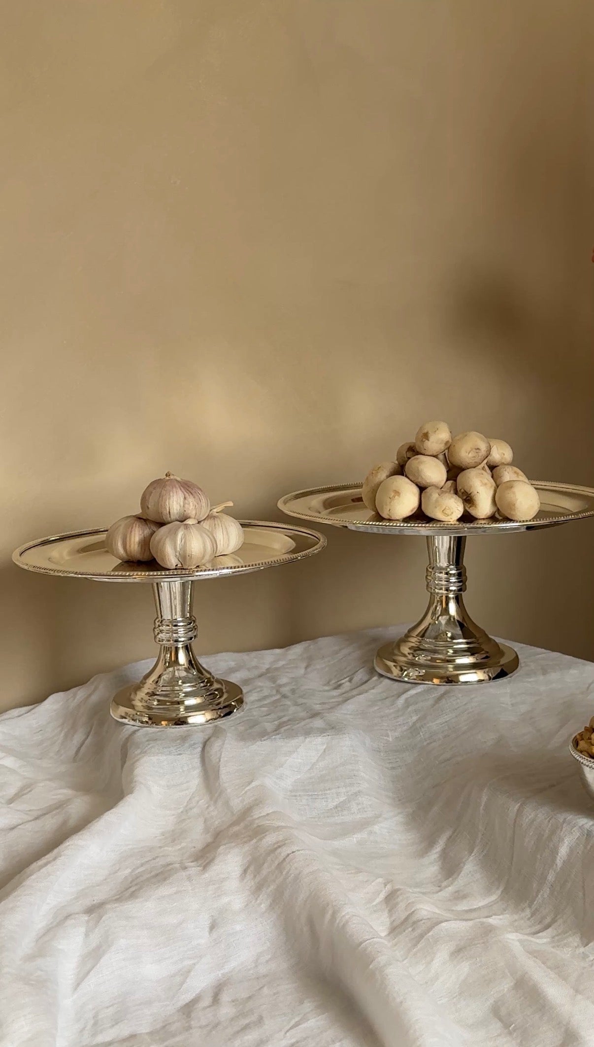 Small Round Umbria Silver-Plated Stand Tray