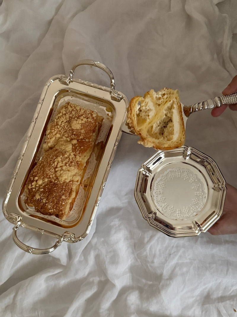 Medium Rectangular Château Silver-Plated Tray with Handles